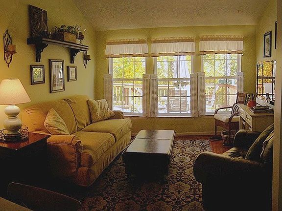 Sun Room / Family Room