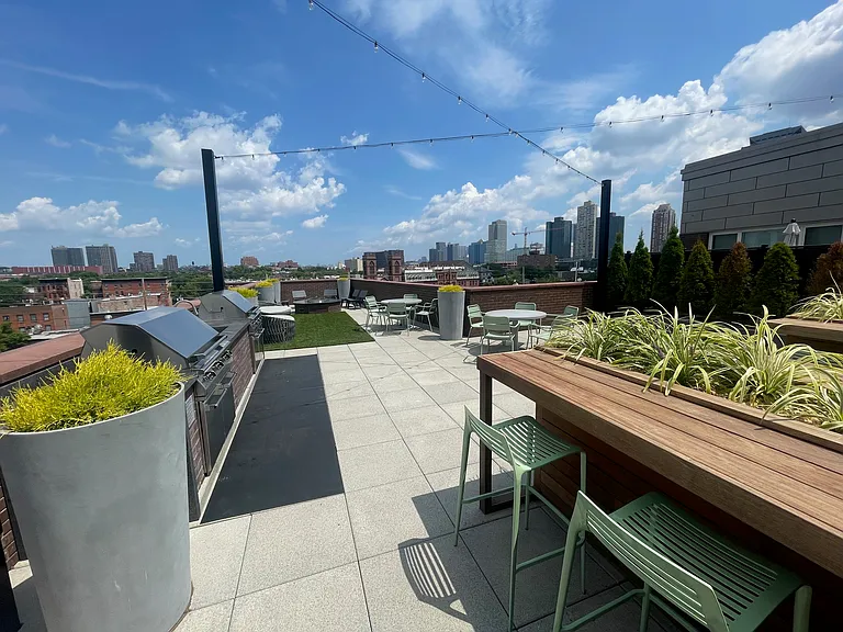 Element Flats — Photo 30