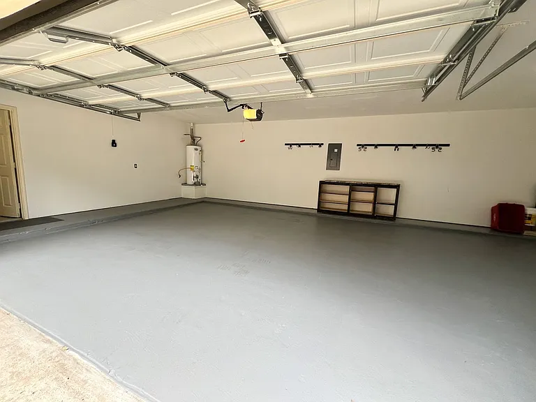 2215 Dorman Ct — Photo 38