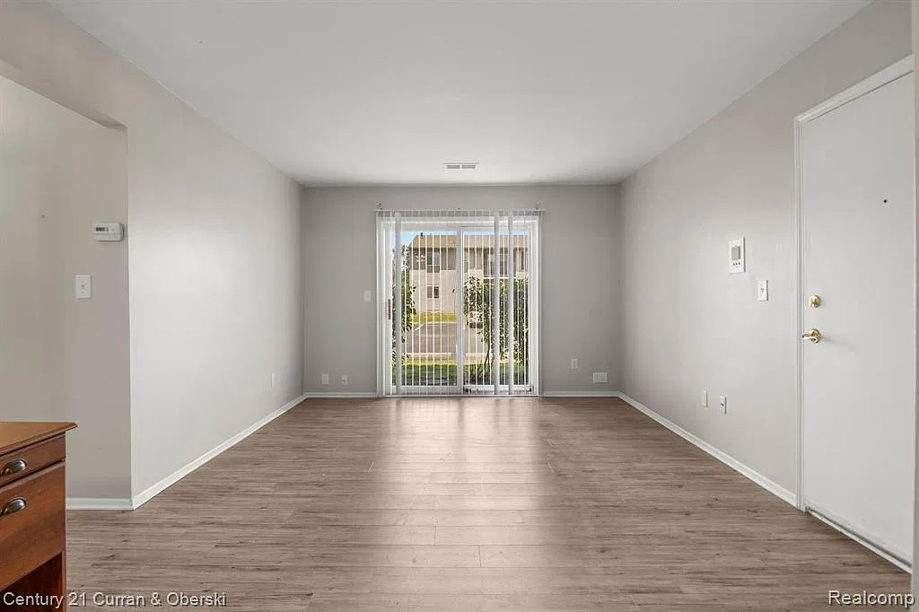 10021 Allen Pointe Dr — Photo 4