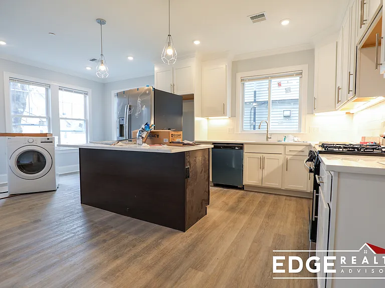 100 Brooks St #1A — Photo 2