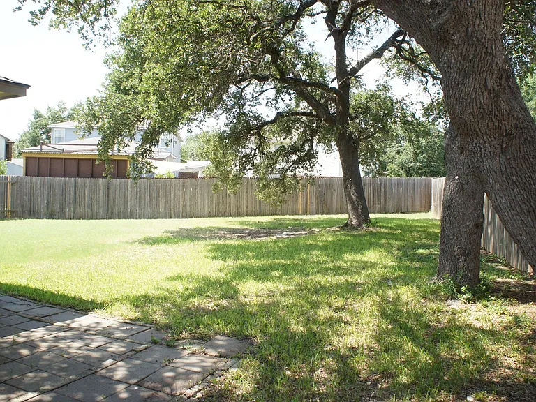 224 Wildwood Dr — Photo 14