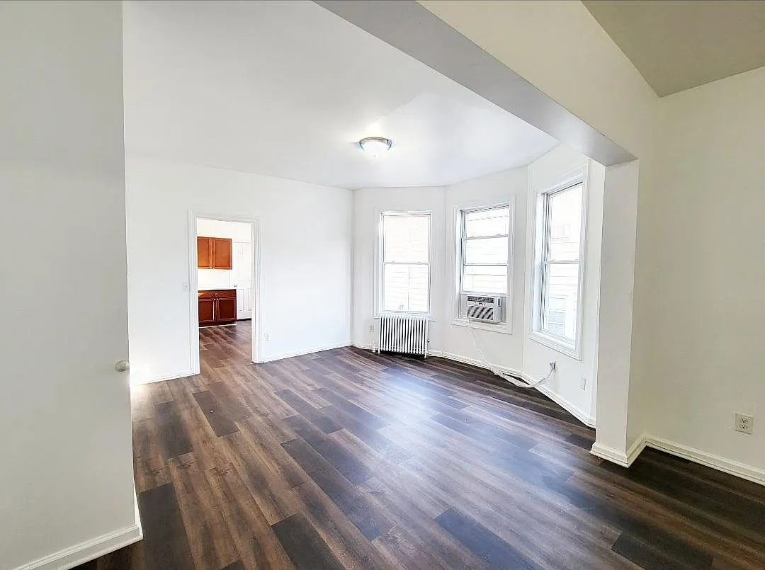 51 Madeline Ave — Photo 2