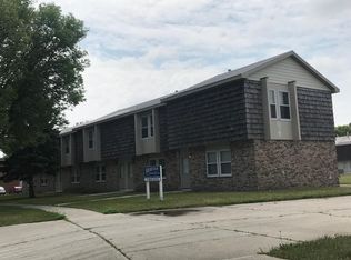 602 Heritage Dr, Brookings, SD 57006