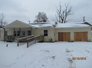 968 Chicago Ave, Benton Harbor, MI 49022