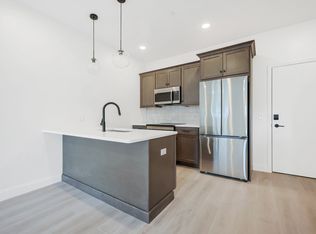 126 Adelaide Ave #105, Providence, RI 02907