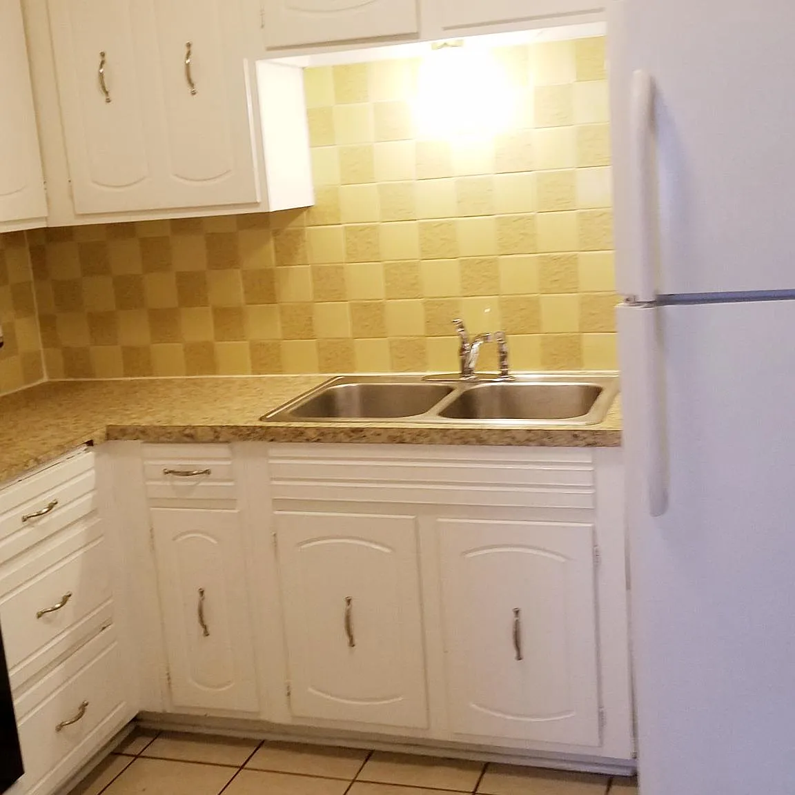 2 bed, 650 sqft, $550 — Photo 2