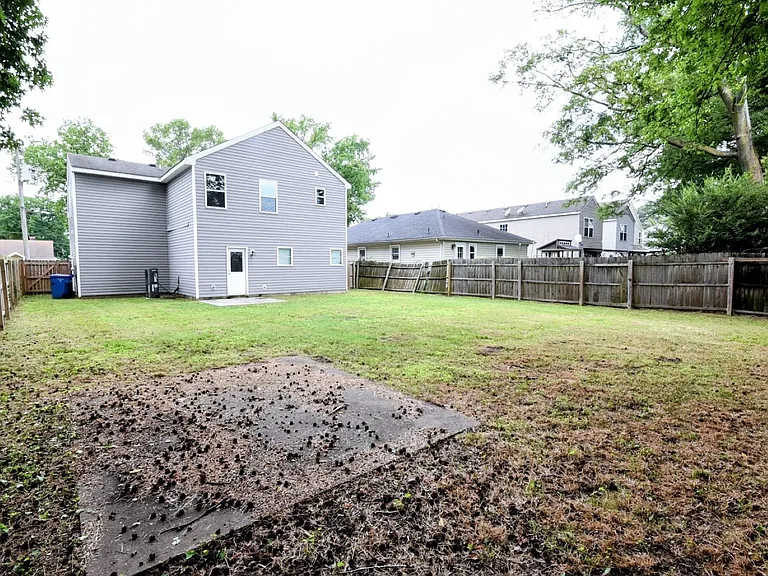 4115 Franklin St — Photo 53