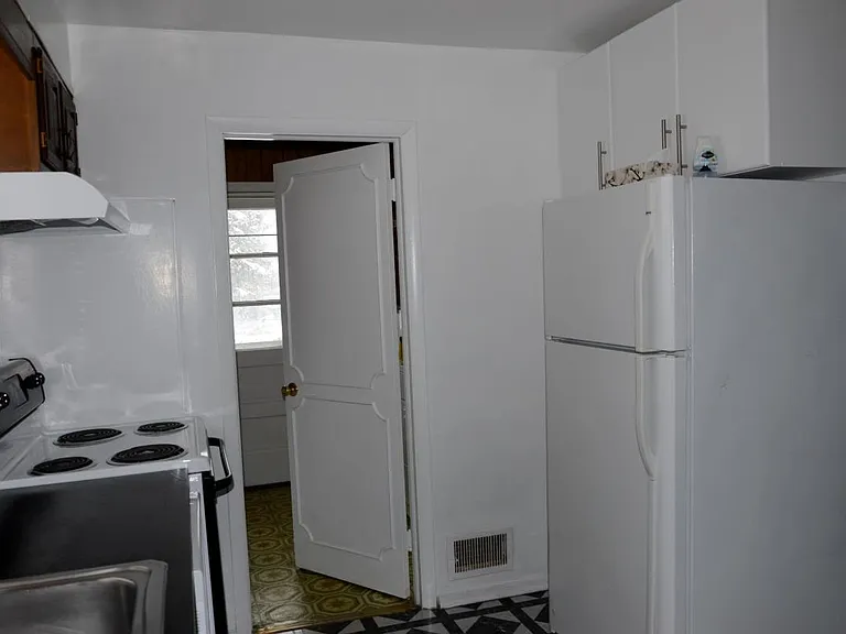 415 Parkview Ave — Photo 6