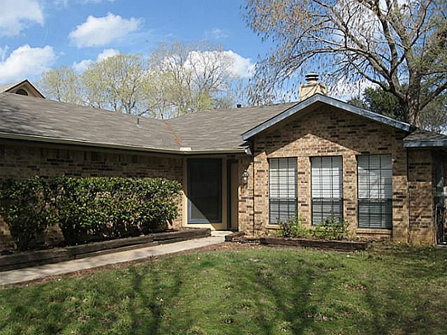 1st image of 709 Creekside Dr