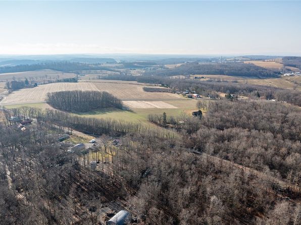 7355 Penn Ave, Somerset, PA 15501