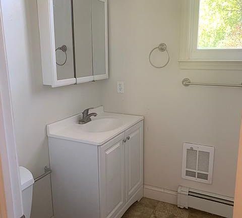 3rd image of 143 Passaic Ave Floor 1