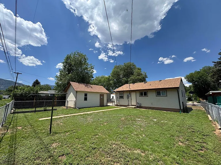1205 Aspen Ave — Photo 11