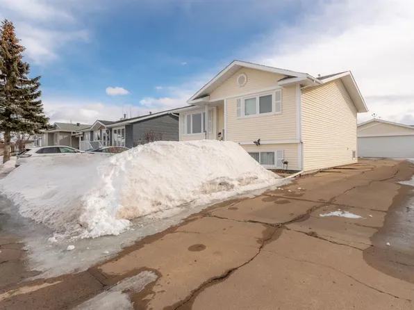 5611 N 27th St, Lloydminster, AB T9V 2B7