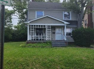 2111 Goodnor Rd, Cleveland Heights, OH 44118
