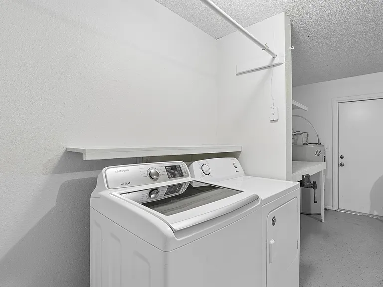 737 W El Prado Rd — Photo 25
