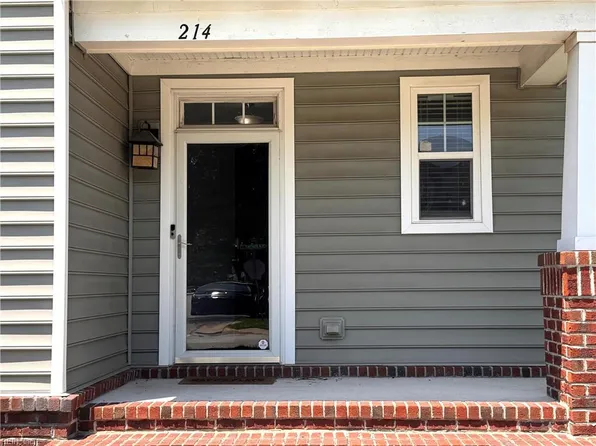 214 Harmony Dr, Portsmouth, VA 23701