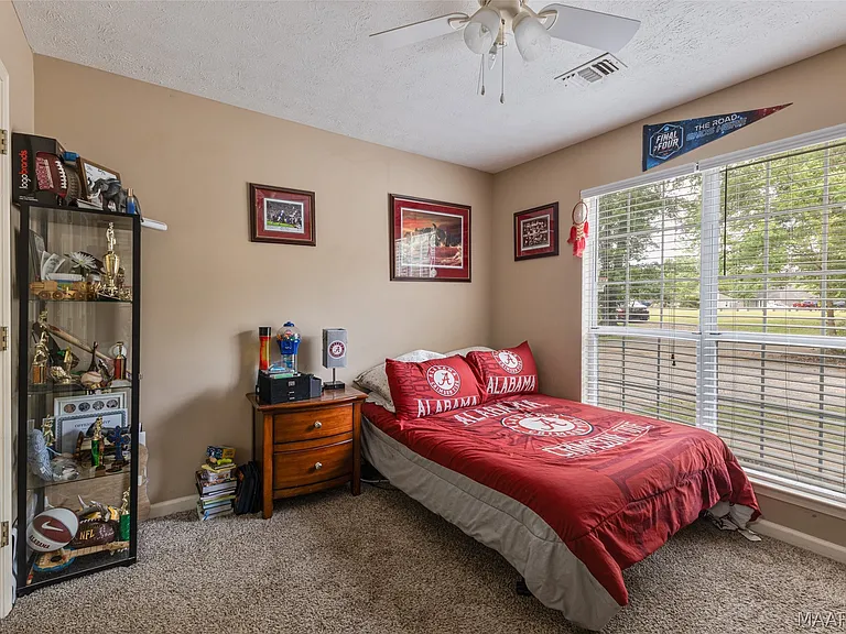 105 Foxwood Ct — Photo 25