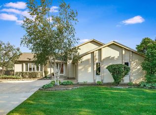 873 Burning Trl, Carol Stream, IL 60188