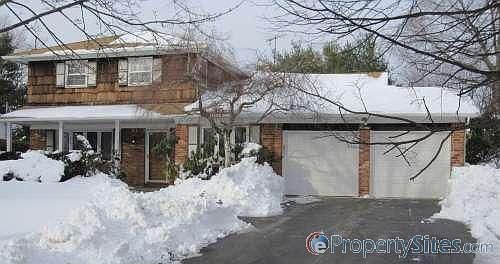 1st image of 9 Clemson Ln