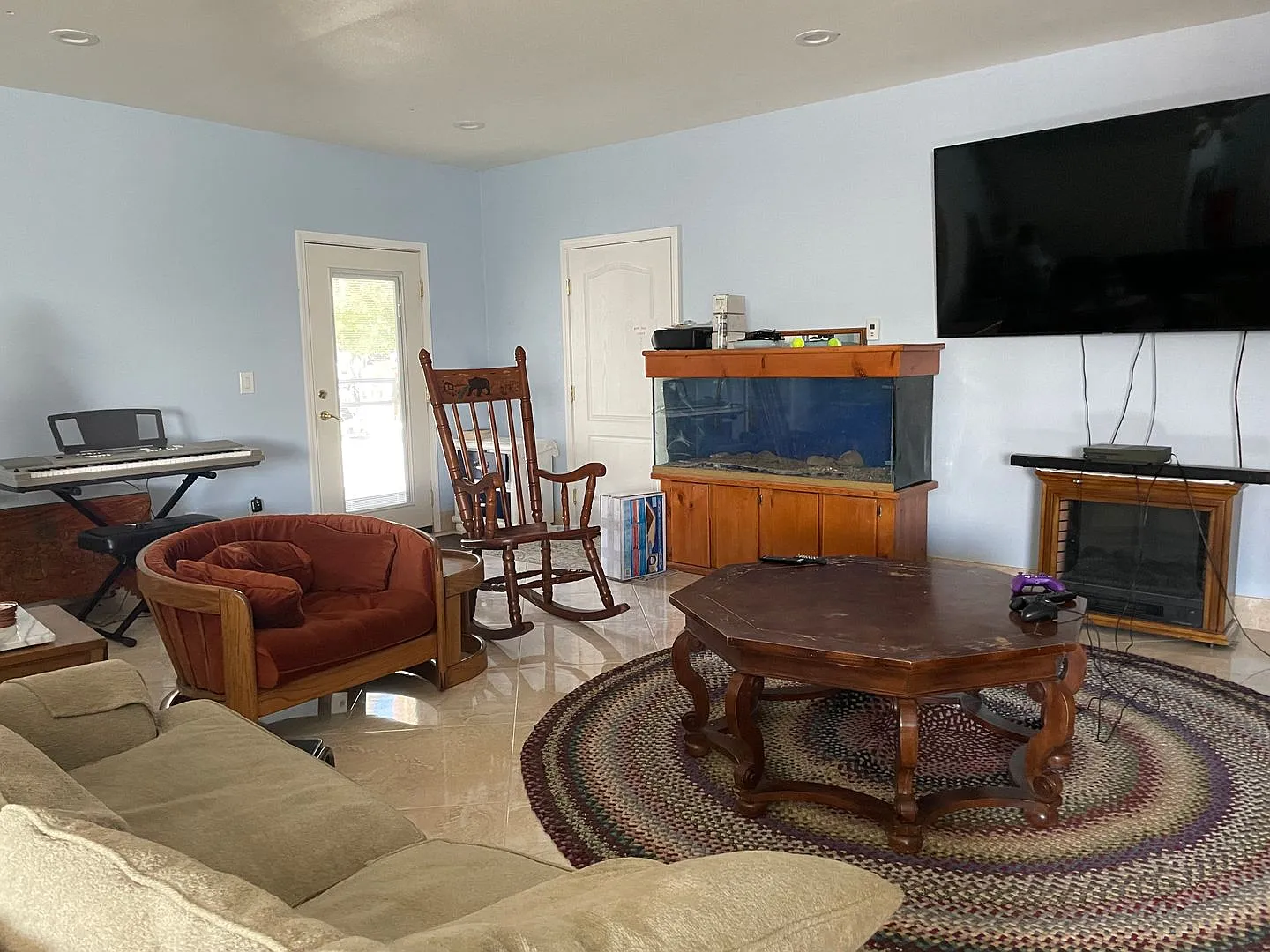 Large one bedroom in beautiful Country setting — Photo 2
