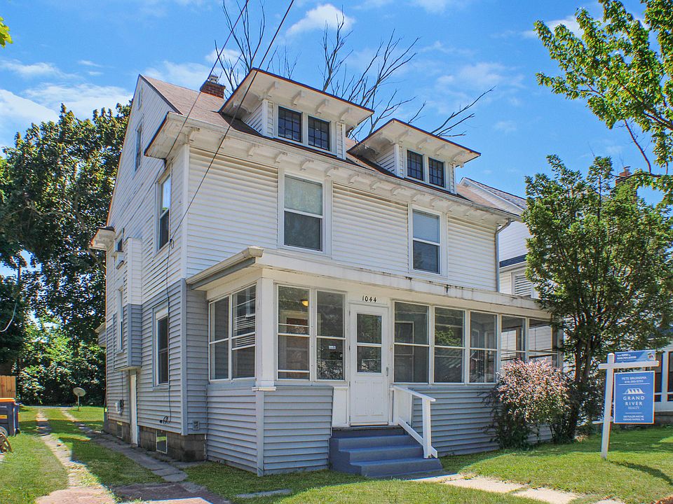 1st image of 1044 Bates St SE