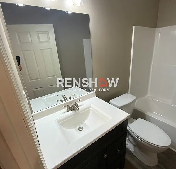 137 Hawthorne Ave — Photo 7
