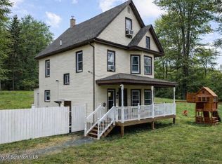 121 Pond Rd, Moscow, PA 18444