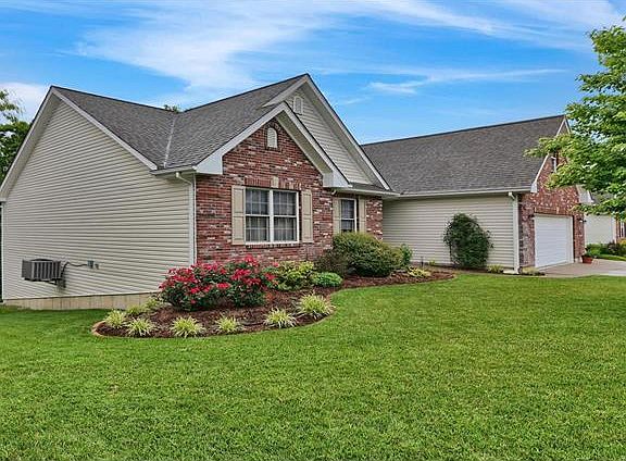 2nd image of 3017 Thoroughbred Dr