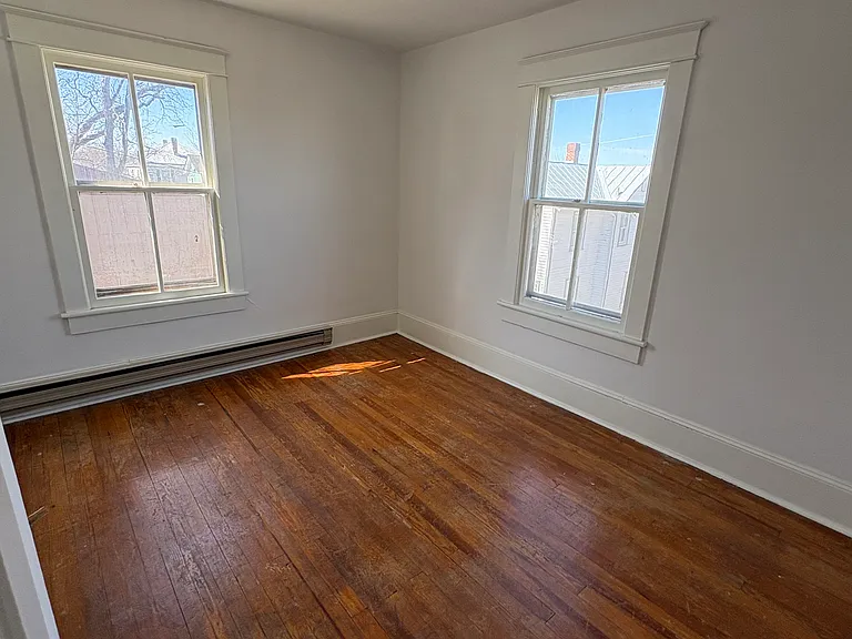 410 Northwest St #B — Photo 5
