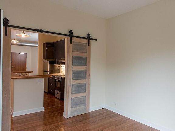 5th image of 120 N Oak Park Ave #238