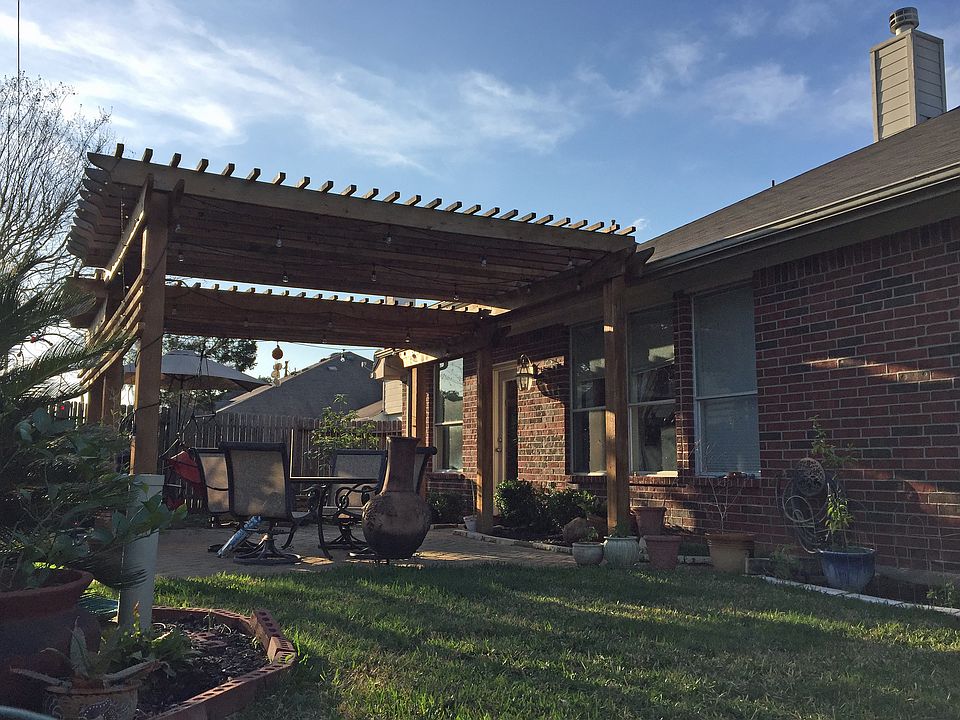 backyard/pergola