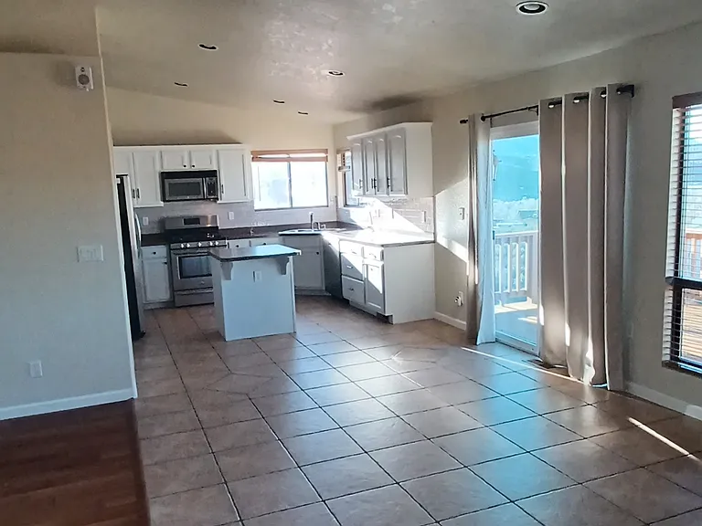 1567 Rycosa Ln — Photo 2