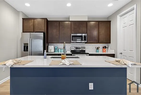 4261 Caribbean Pine Ct — Photo 6