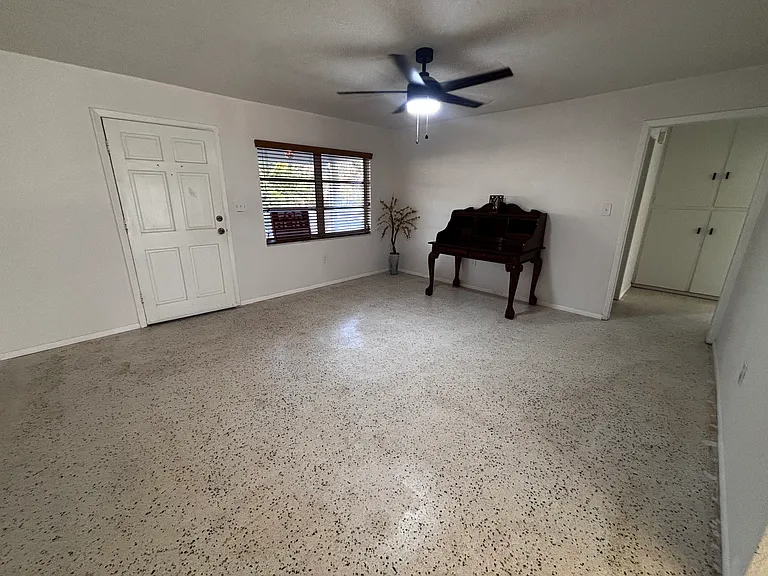 6125 Beacon Point Dr — Photo 5