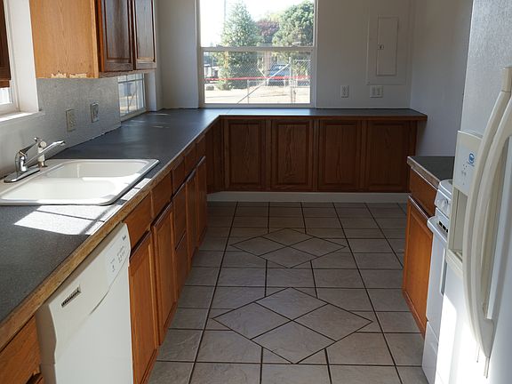 2nd image of 1124 E 35th St