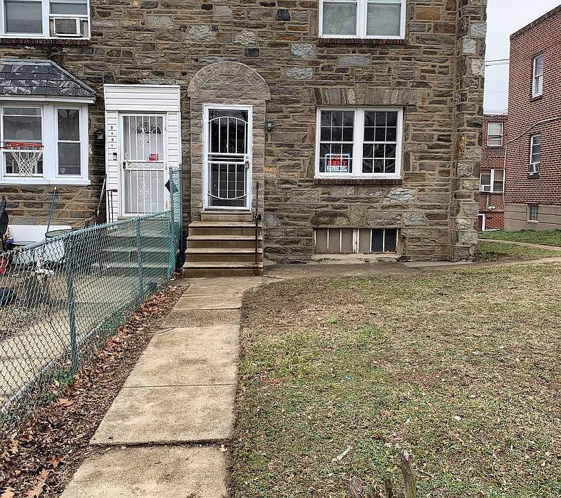 1st image of 1526 Devereaux Ave