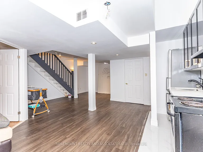224 Wilcroft Ct — Photo 5