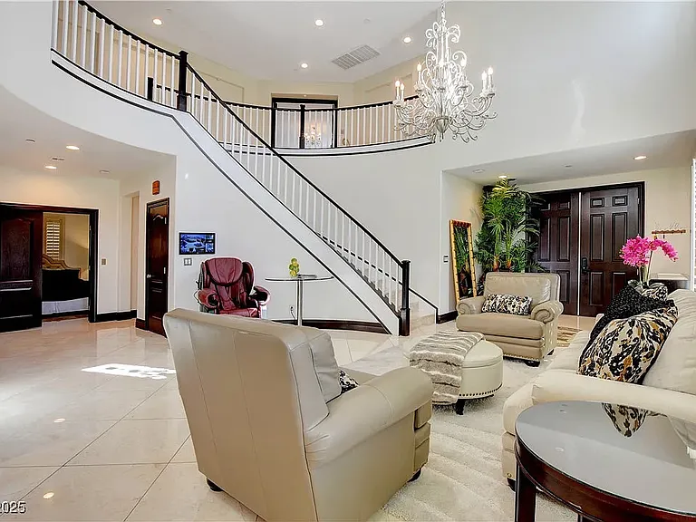 3541 Winter Wren St — Photo 5