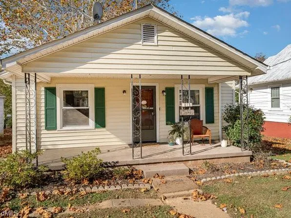 812 Johnson St, Reidsville, NC 27320