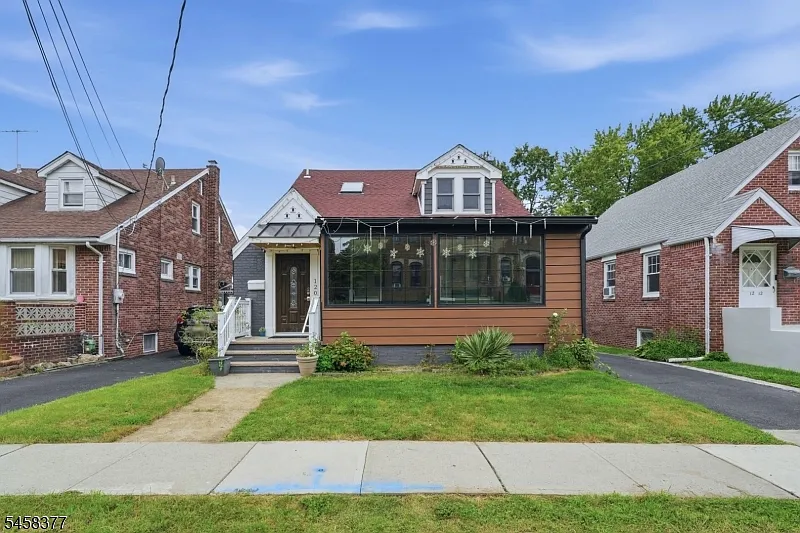 3 bed, 3.0 bath, $5,300 — Photo 2