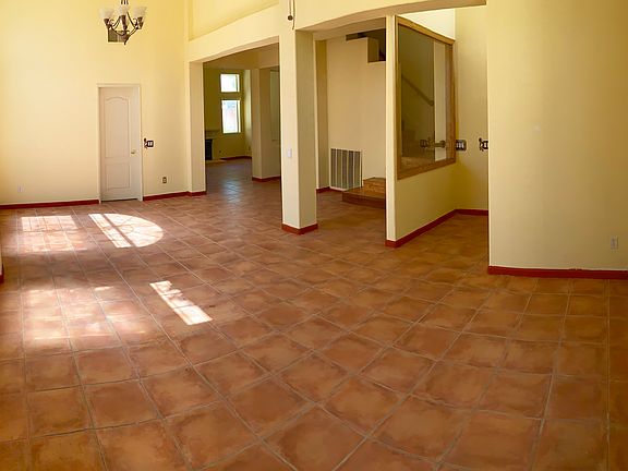 4th image of 1492 Avenida Garnette