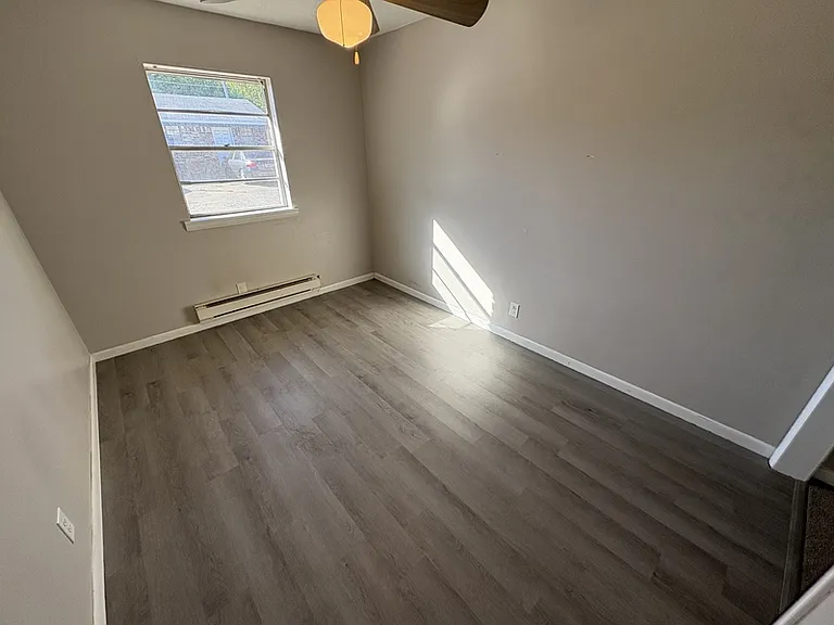 1502 W South St E — Photo 5