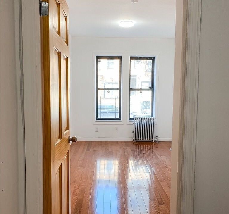 1st image of 408 Suydam St APT 1L