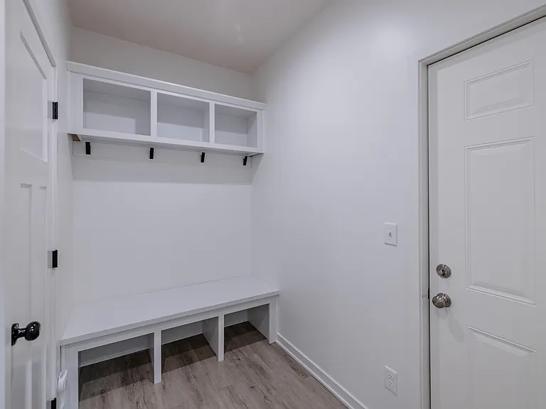 6204 Franciscan Dr — Photo 15