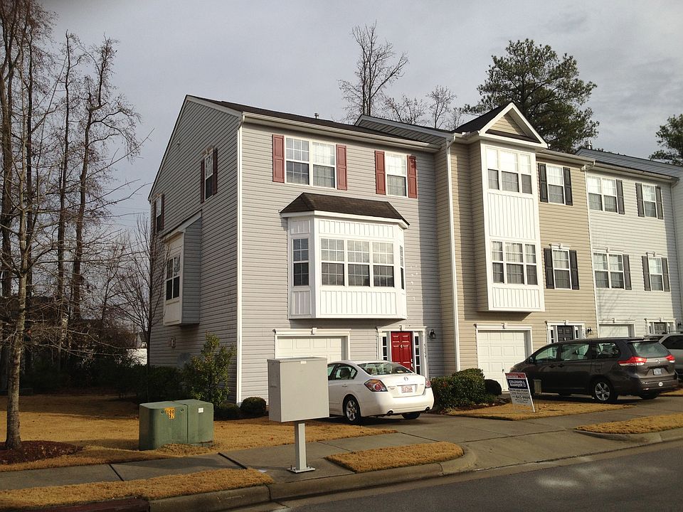End Unit Garage Townhouse