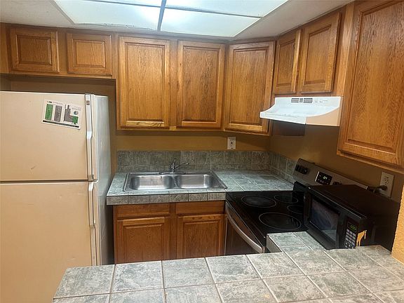 5th image of 5832 -5838 NW -5838 23rd Street