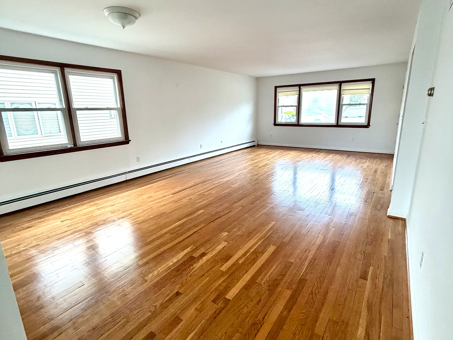 3 bed, 3000 sqft, $3,995 — Photo 3