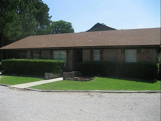 1st image of 2452 Dogwood Rd
