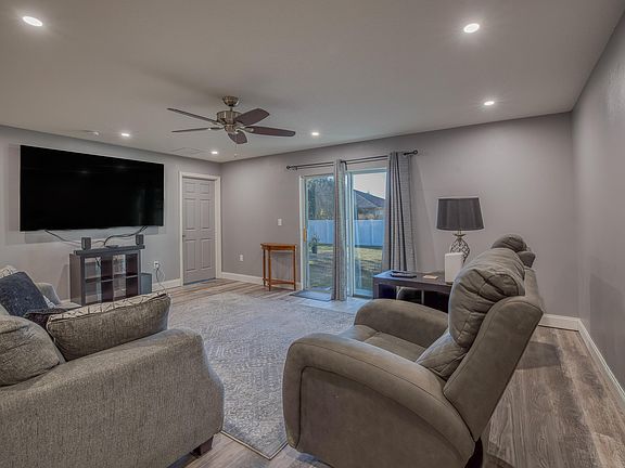 5th image of 1432 SW Leisure Lane
